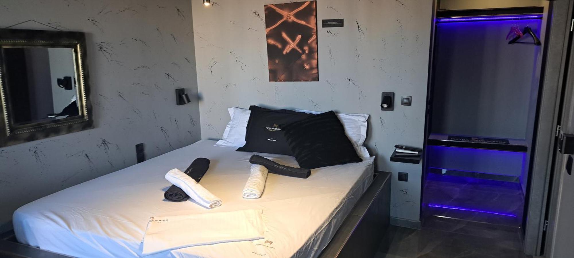 פאטרה Pietra Mare Suites מראה חיצוני תמונה