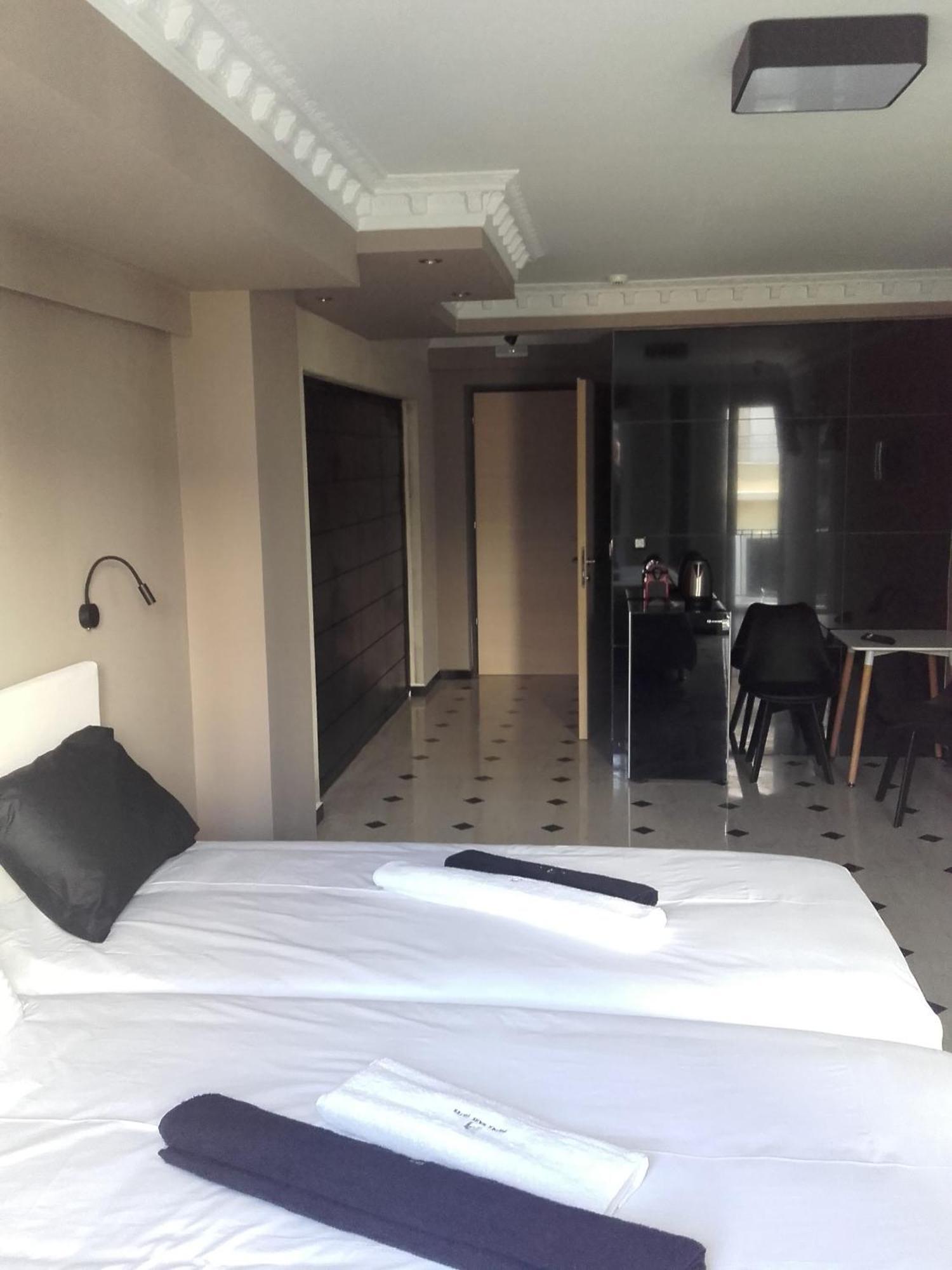 פאטרה Pietra Mare Suites מראה חיצוני תמונה